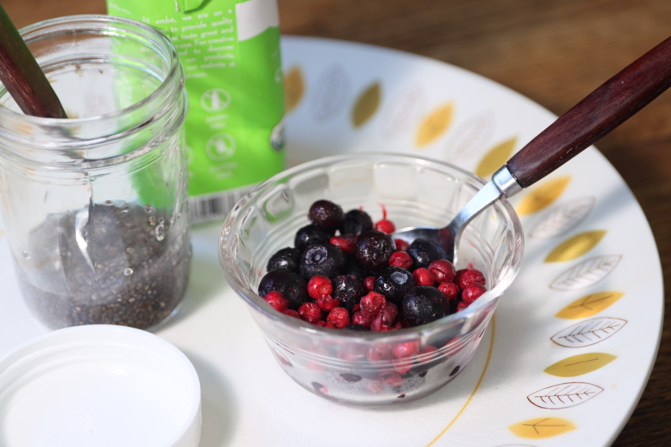 LoovOrganic (7) LOOV Organic Berries with chia seed mixture